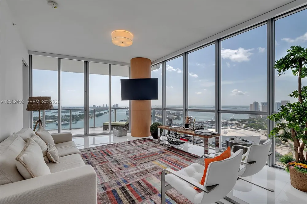 1100 Biscayne Blvd #3901 Miami, FL 33132