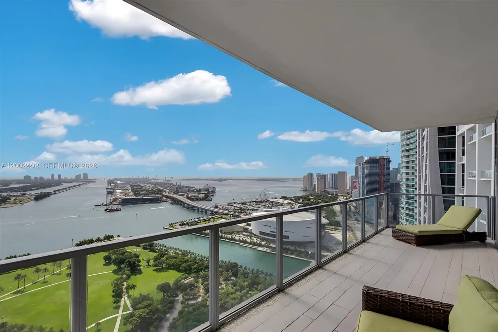 1100 Biscayne Blvd #3901 Miami, FL 33132
