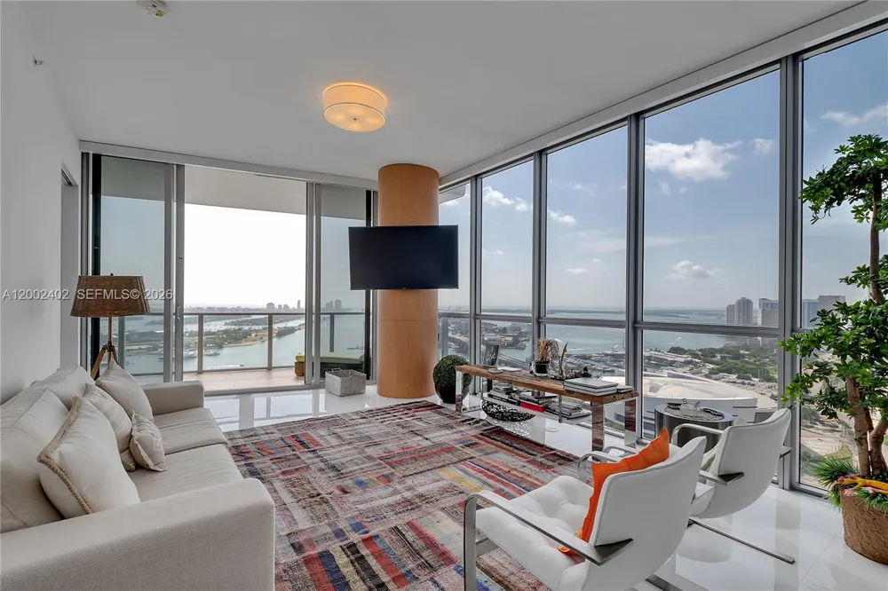 1100 Biscayne Blvd #3901 Miami, FL 33132