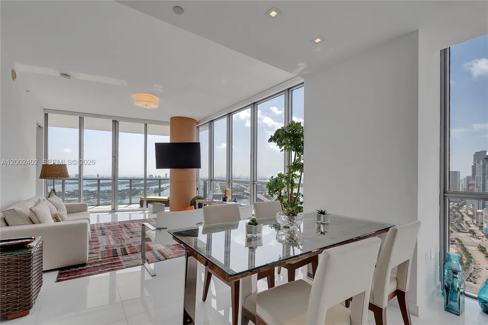 1100 Biscayne Blvd #3901 Miami, FL 33132