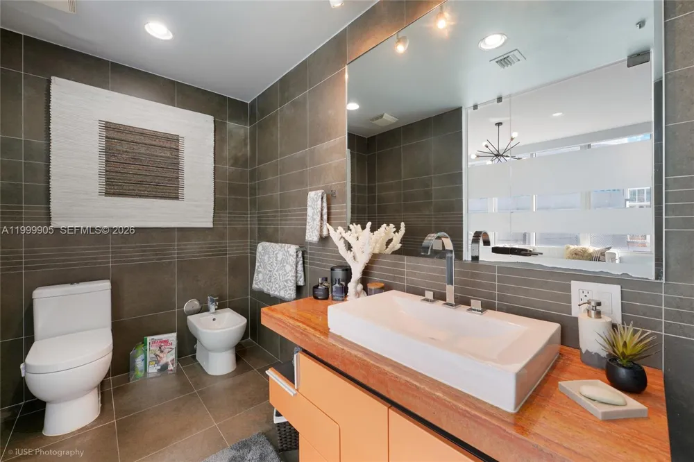 2100 Park Ave #210 Miami Beach, FL 33139