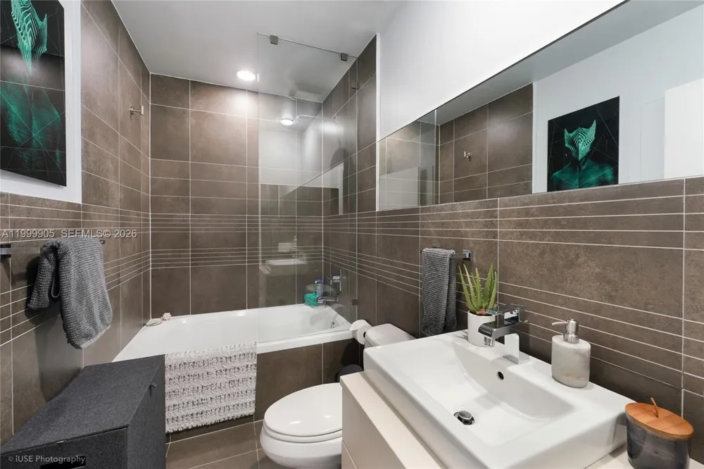 2100 Park Ave #210 Miami Beach, FL 33139