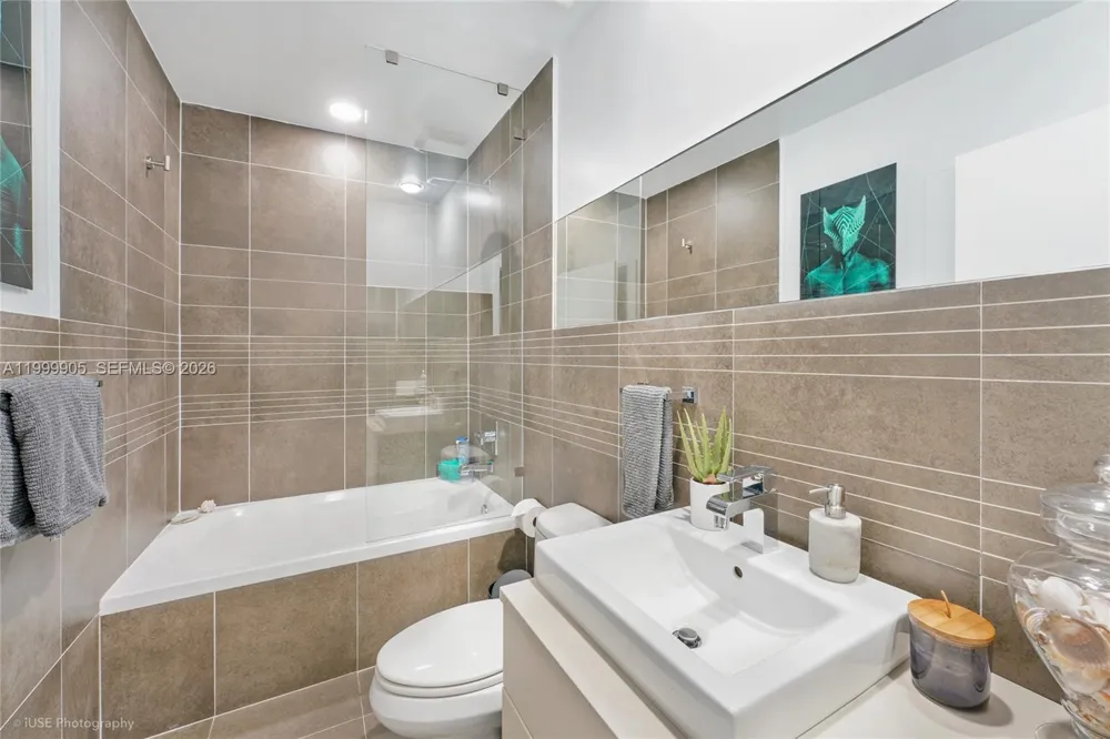 2100 Park Ave #210 Miami Beach, FL 33139