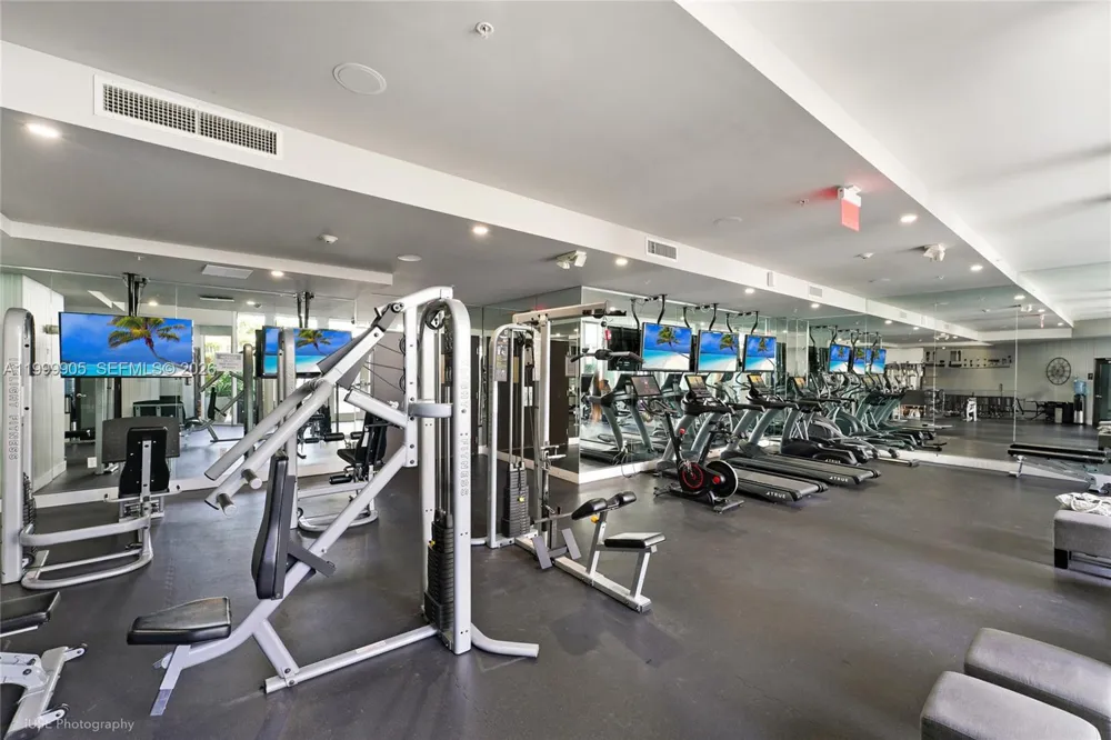 2100 Park Ave #210 Miami Beach, FL 33139