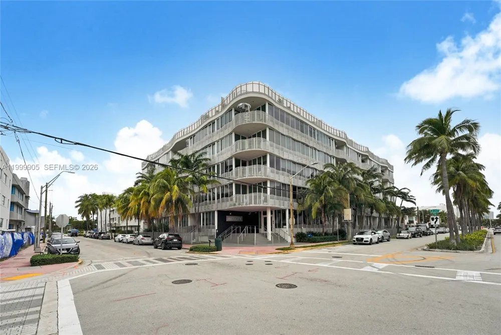 2100 Park Ave #210 Miami Beach, FL 33139