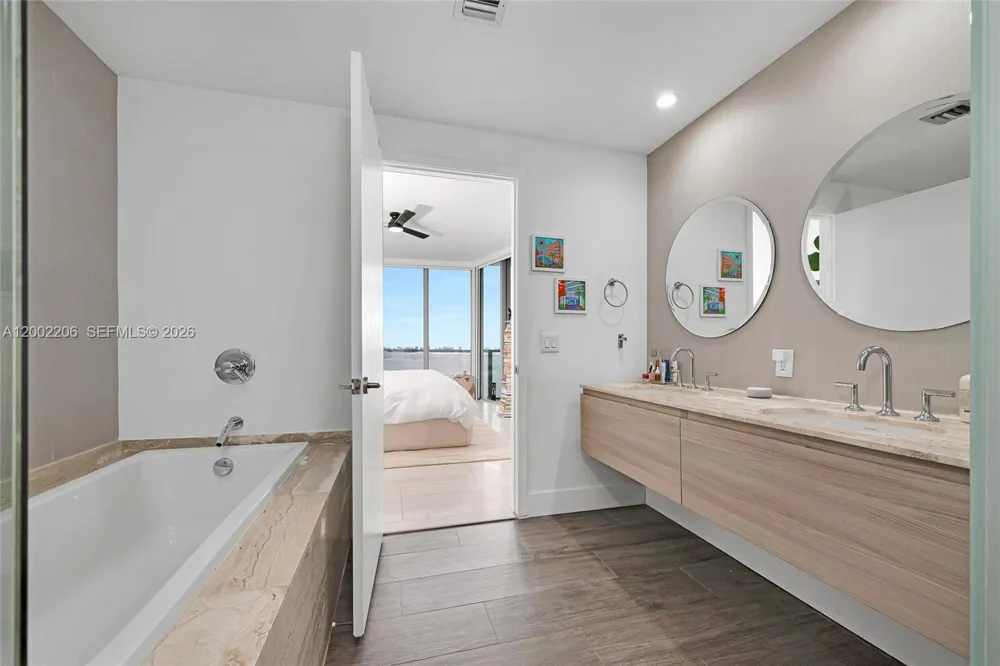 2900 NE 7th Ave #1505 Miami, FL 33137