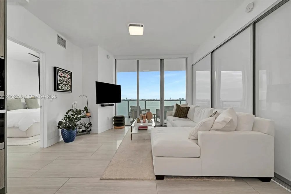 2900 NE 7th Ave #1505 Miami, FL 33137