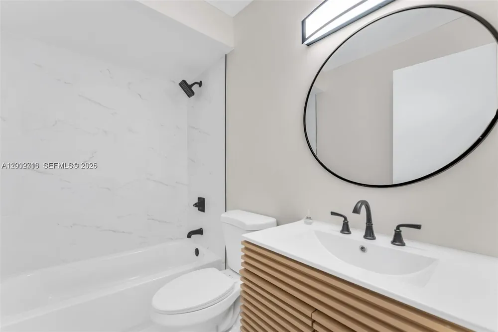 7996 Crespi Blvd Miami Beach, FL 33141
