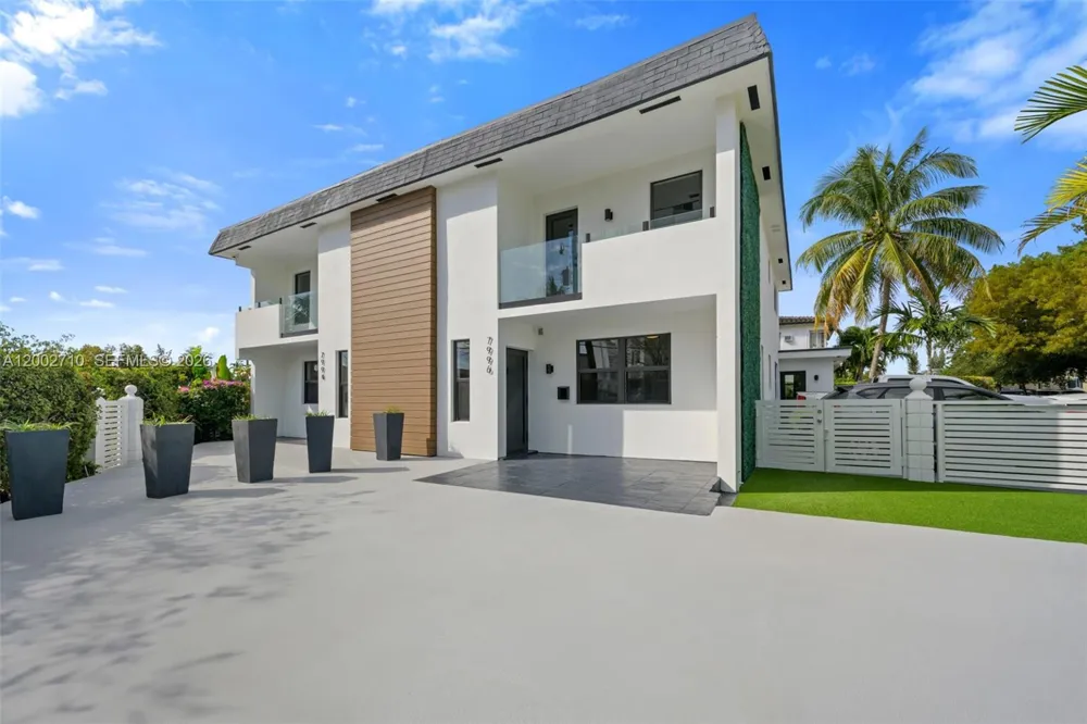 7996 Crespi Blvd Miami Beach, FL 33141