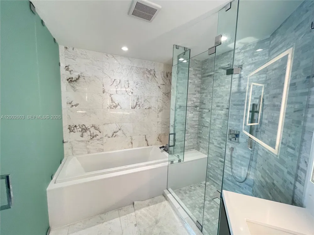 851 NE 1st Ave #3103 Miami, FL 33132