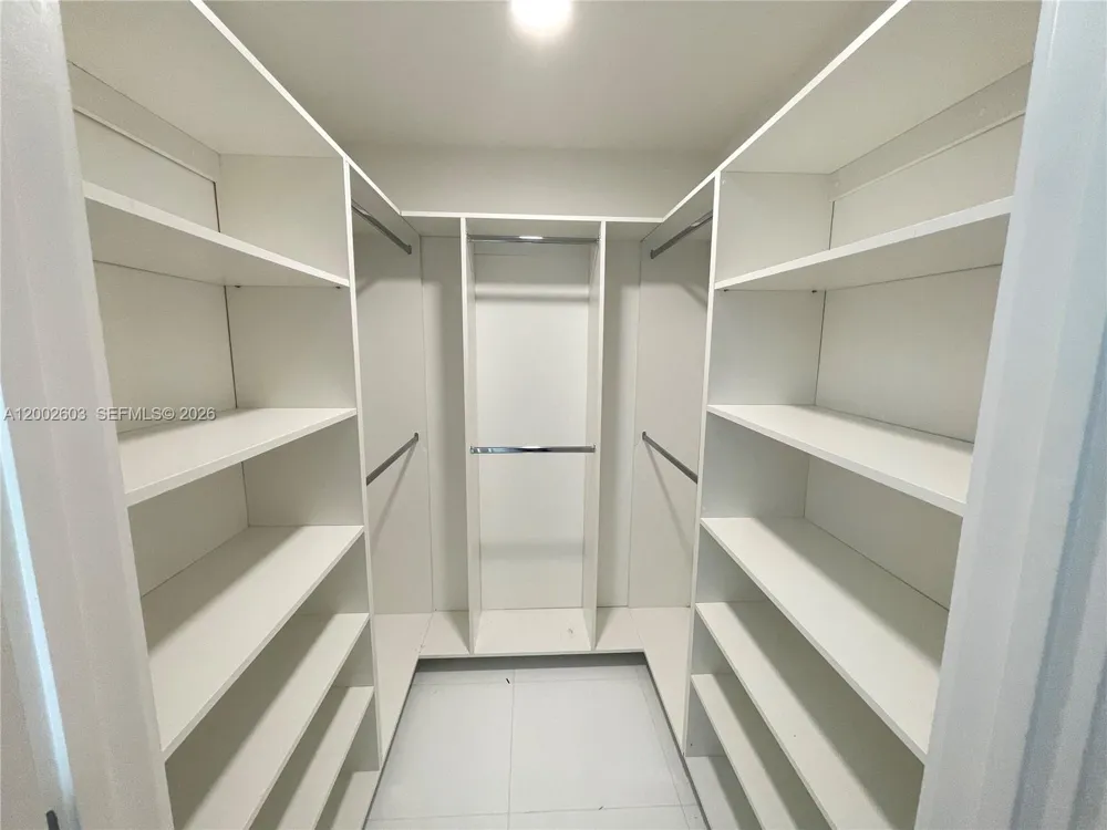 851 NE 1st Ave #3103 Miami, FL 33132