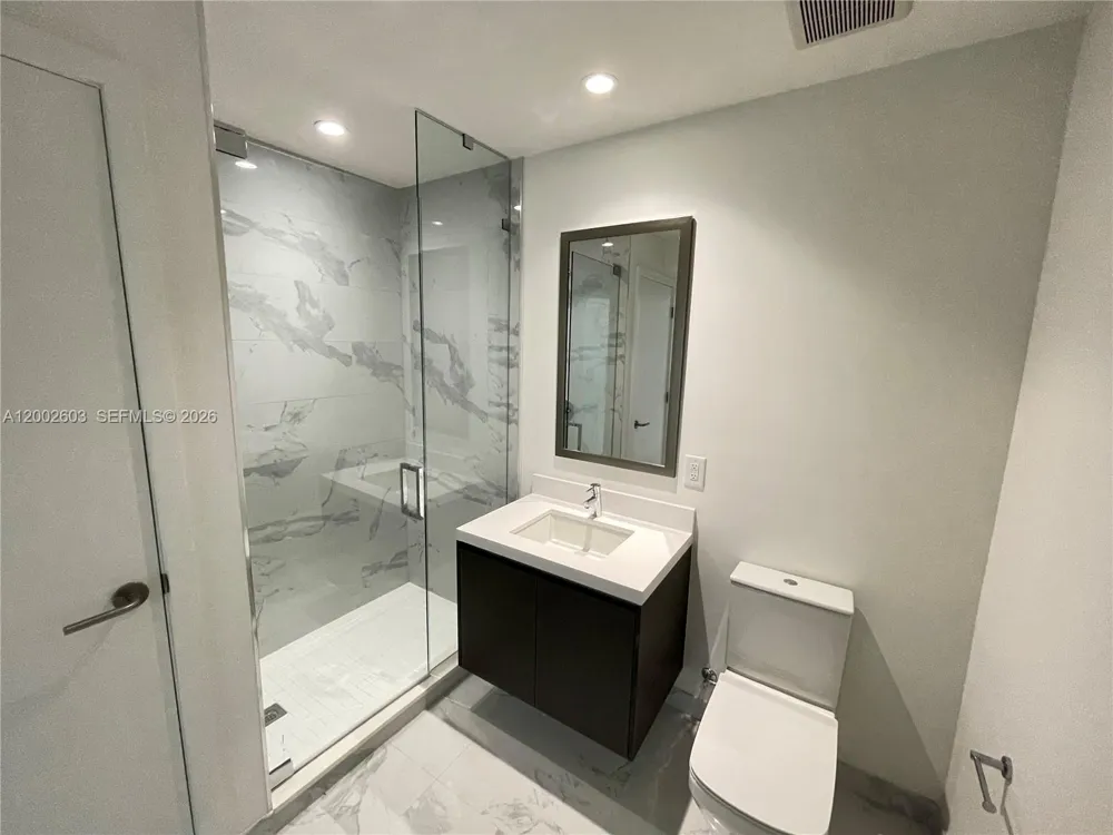 851 NE 1st Ave #3103 Miami, FL 33132