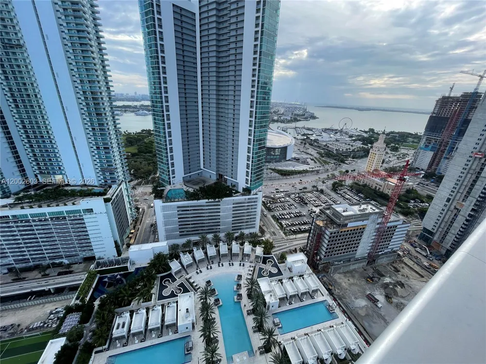 851 NE 1st Ave #3103 Miami, FL 33132