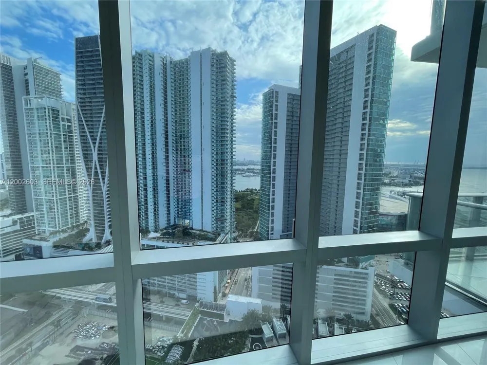 851 NE 1st Ave #3103 Miami, FL 33132