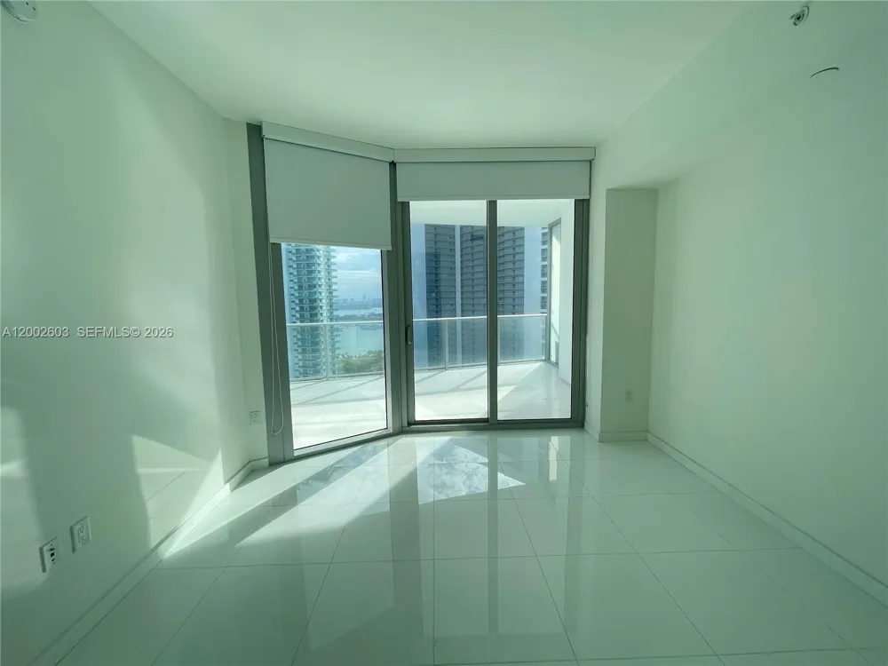 851 NE 1st Ave #3103 Miami, FL 33132