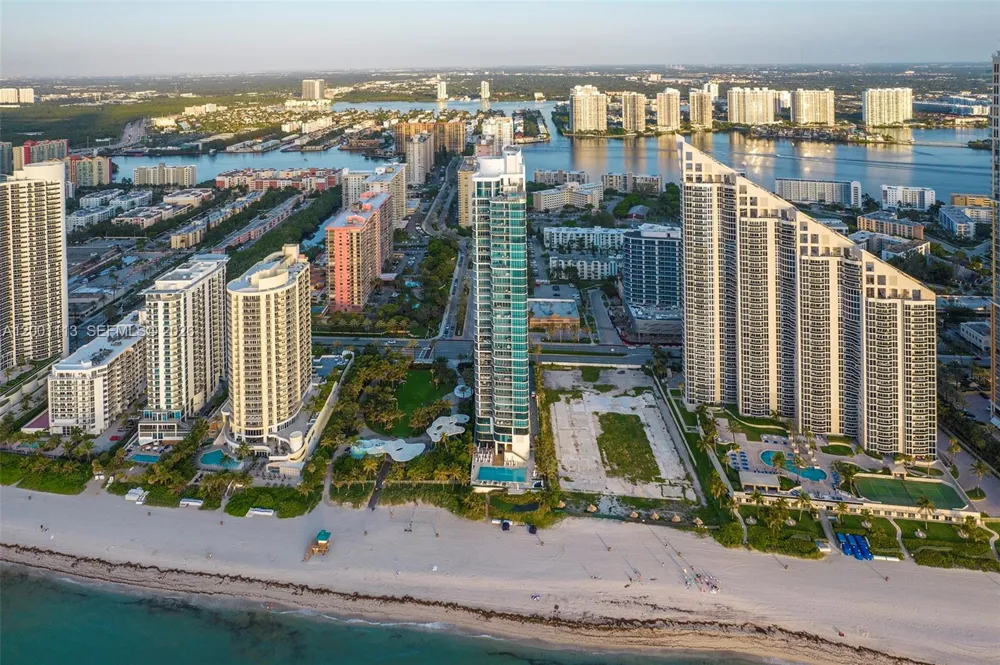 17475 Collins Ave #PH3201 Sunny Isles Beach, FL 33160