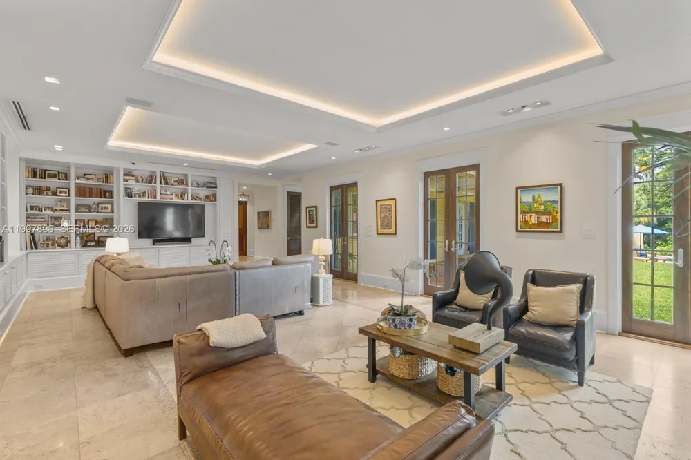 685 Harbor Ln Key Biscayne, FL 33149