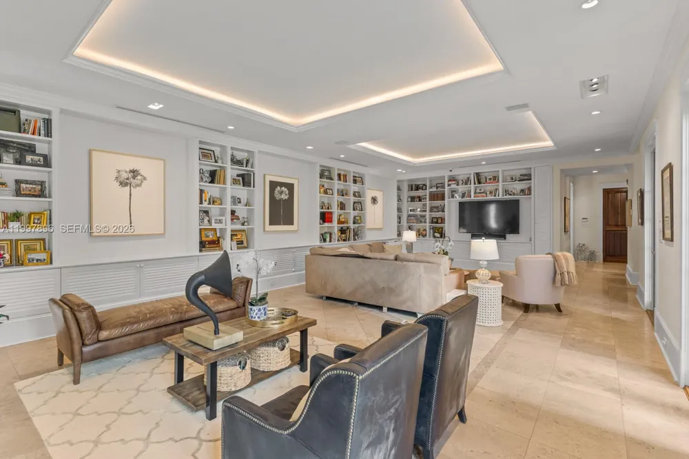 685 Harbor Ln Key Biscayne, FL 33149