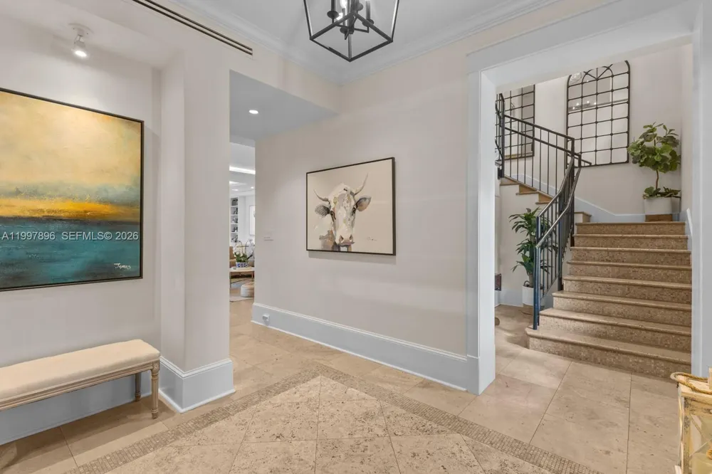 685 Harbor Ln Key Biscayne, FL 33149