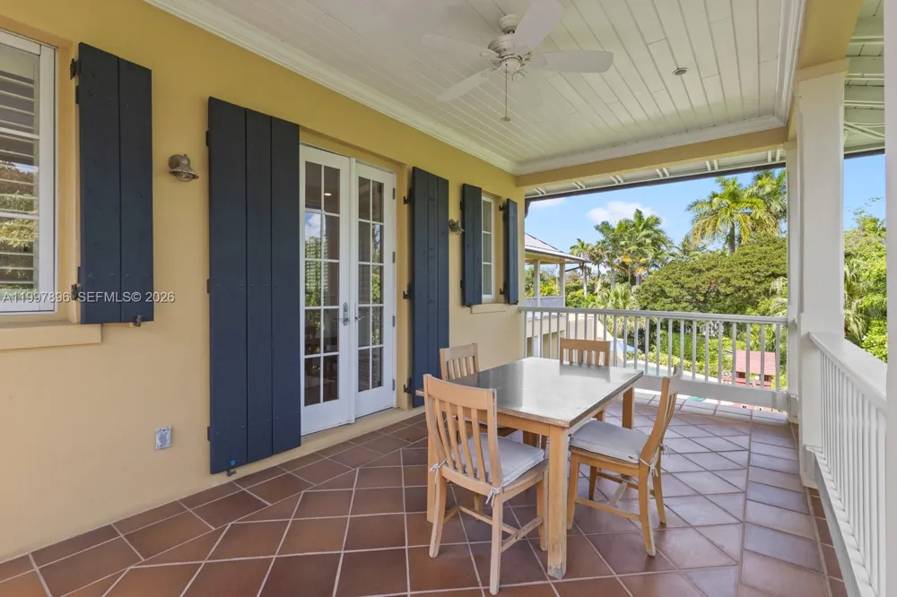 685 Harbor Ln Key Biscayne, FL 33149