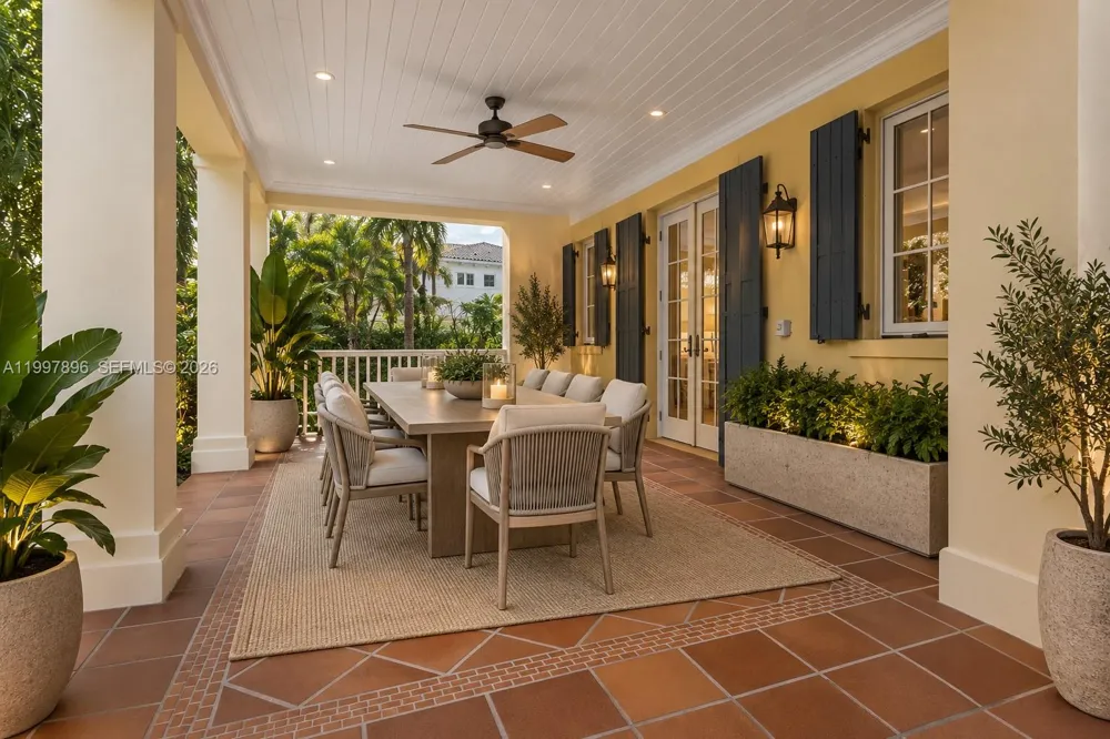 685 Harbor Ln Key Biscayne, FL 33149