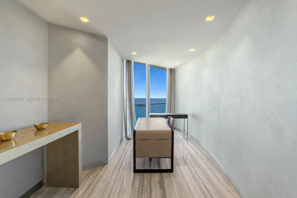 18975 Collins Ave #4800 Sunny Isles Beach, FL 33160