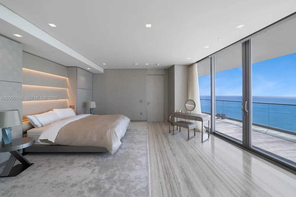 18975 Collins Ave #4800 Sunny Isles Beach, FL 33160