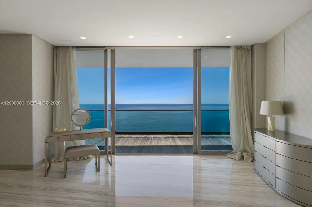 18975 Collins Ave #4800 Sunny Isles Beach, FL 33160
