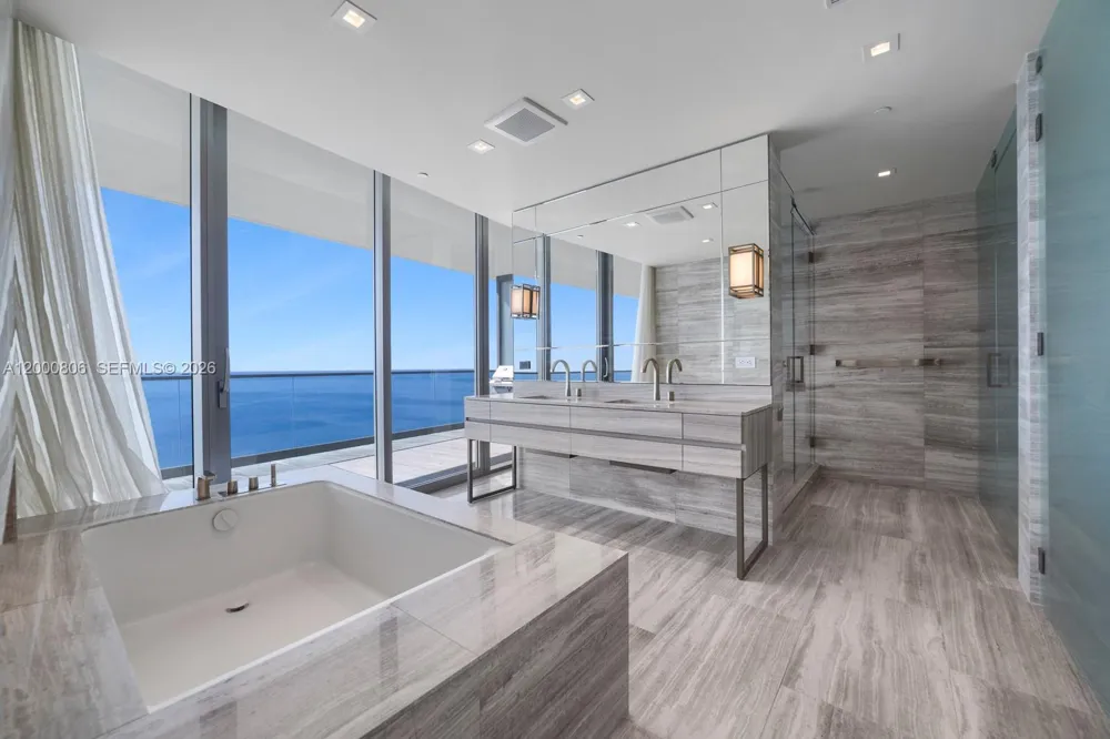 18975 Collins Ave #4800 Sunny Isles Beach, FL 33160