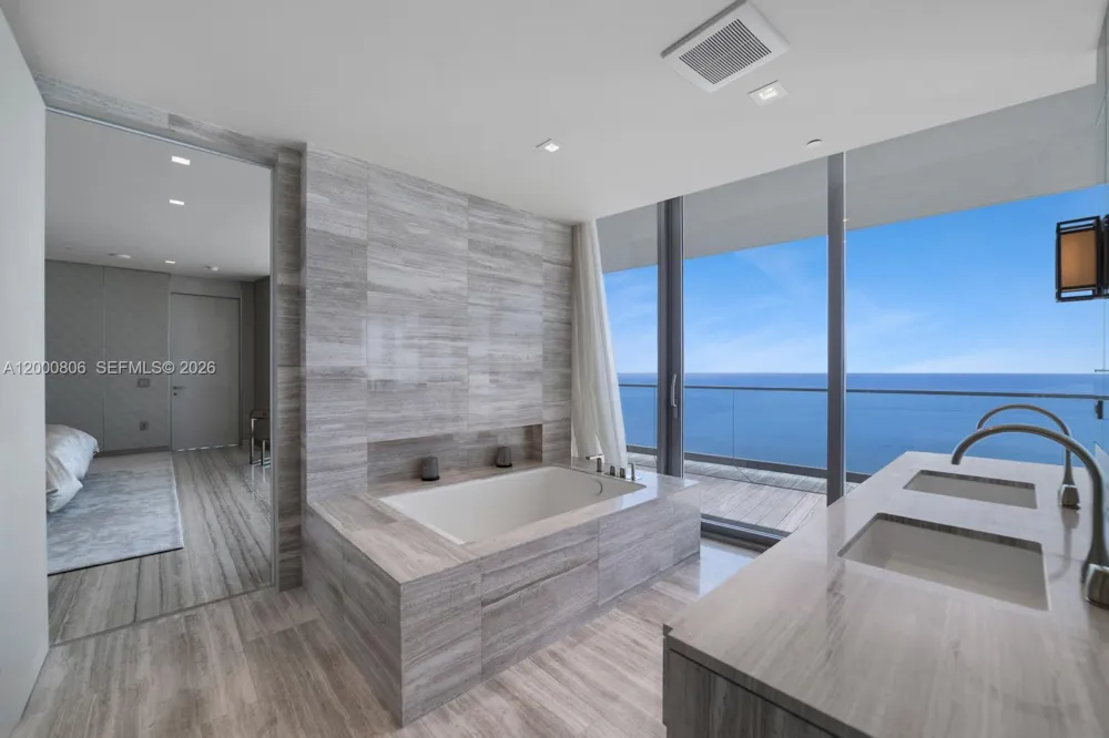 18975 Collins Ave #4800 Sunny Isles Beach, FL 33160