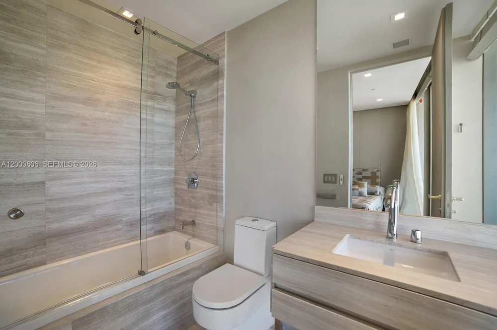 18975 Collins Ave #4800 Sunny Isles Beach, FL 33160