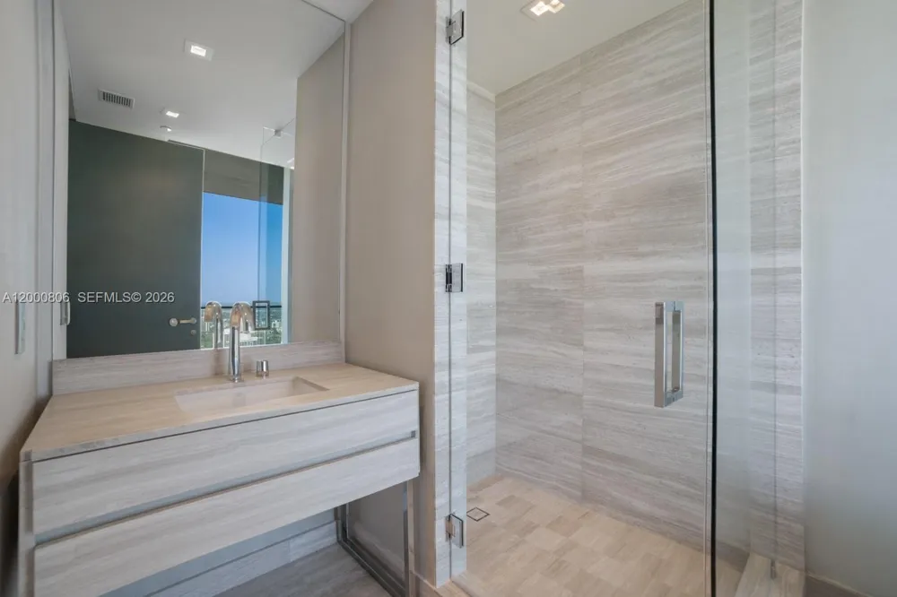 18975 Collins Ave #4800 Sunny Isles Beach, FL 33160