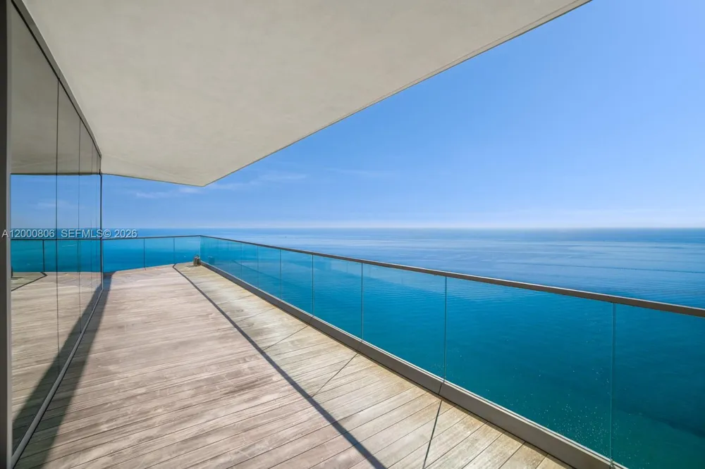 18975 Collins Ave #4800 Sunny Isles Beach, FL 33160
