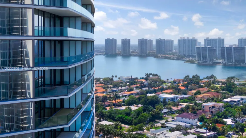 18975 Collins Ave #4800 Sunny Isles Beach, FL 33160