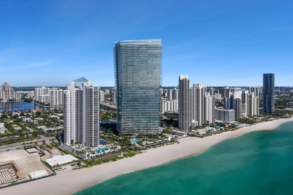 18975 Collins Ave #4800 Sunny Isles Beach, FL 33160
