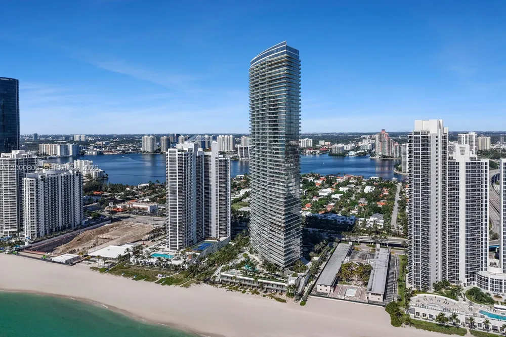 18975 Collins Ave #4800 Sunny Isles Beach, FL 33160