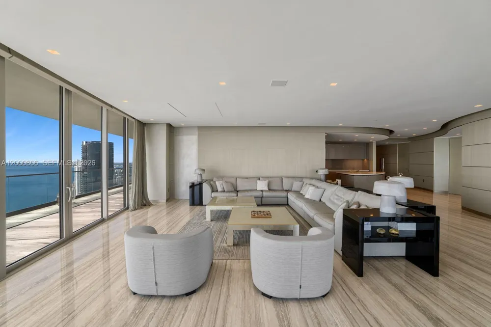 18975 Collins Ave #4800 Sunny Isles Beach, FL 33160