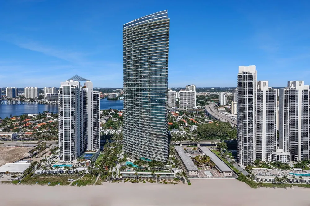 18975 Collins Ave #4800 Sunny Isles Beach, FL 33160