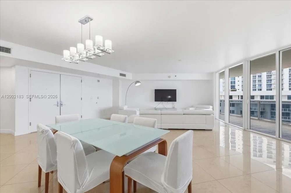 17201 Collins Ave #1107 Sunny Isles Beach, FL 33160