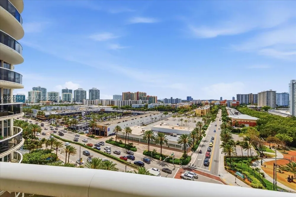 17201 Collins Ave #1107 Sunny Isles Beach, FL 33160