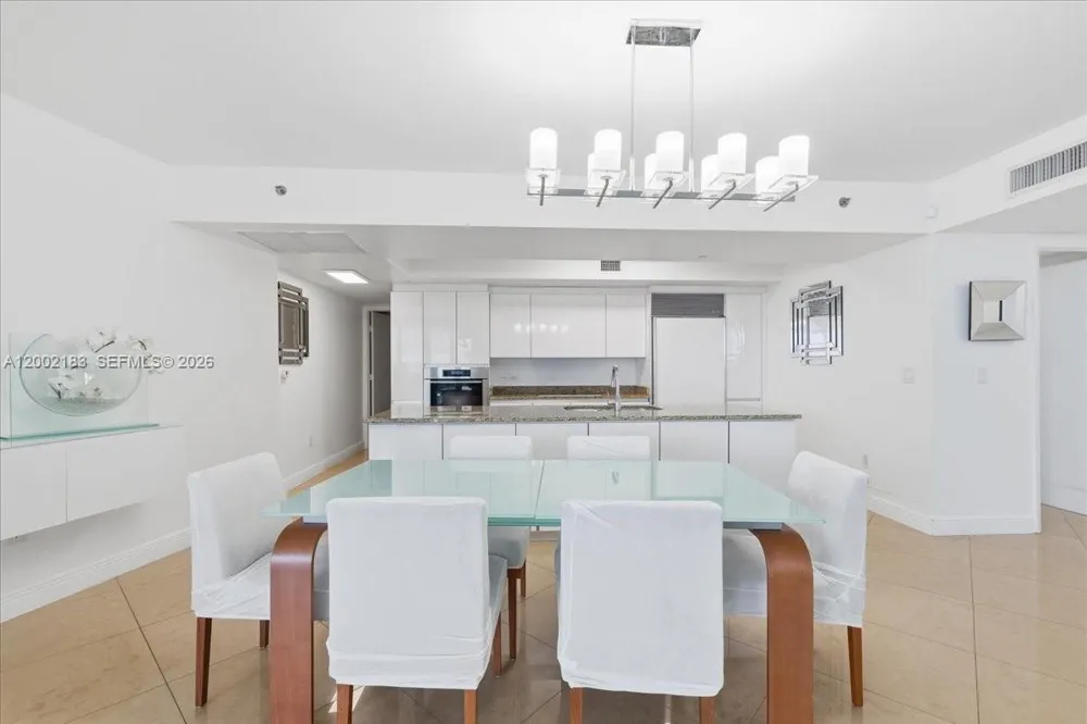17201 Collins Ave #1107 Sunny Isles Beach, FL 33160