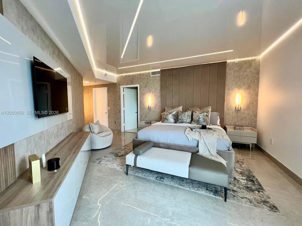 17301 Biscayne Blvd #308 North Miami Beach, FL 33160