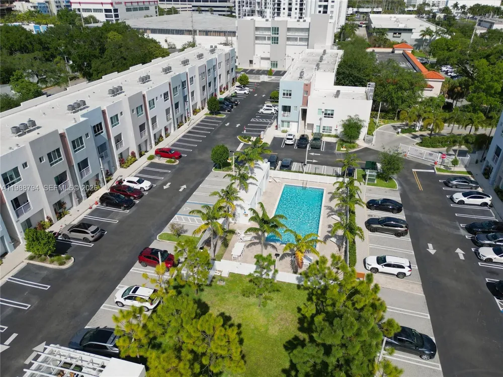 2505 NE 193rd St #4208 Miami, FL 33180