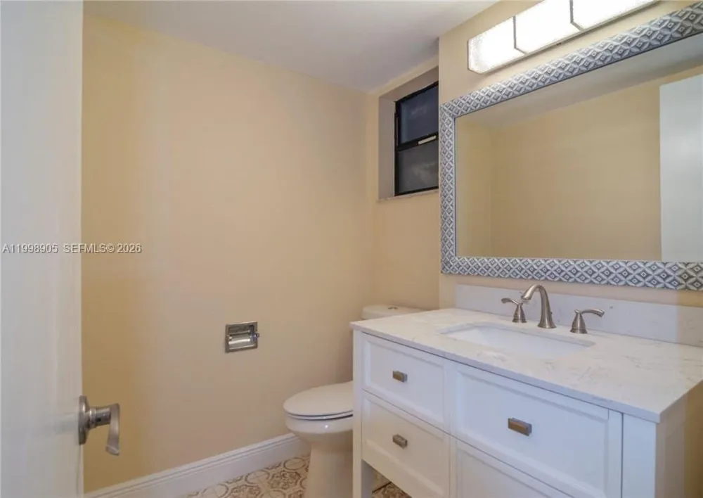 1100 Colony Point Cir #105 Pembroke Pines, FL 33026
