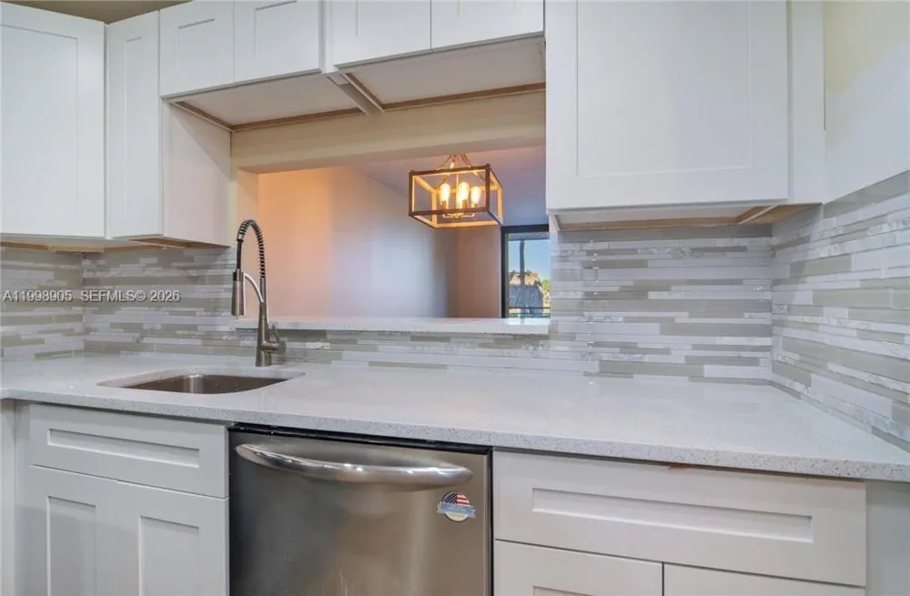 1100 Colony Point Cir #105 Pembroke Pines, FL 33026