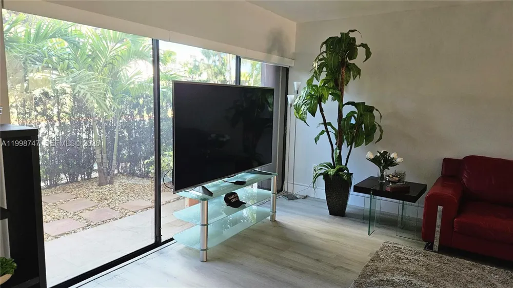 16446 NE 27th Pl #38 North Miami Beach, FL 33160