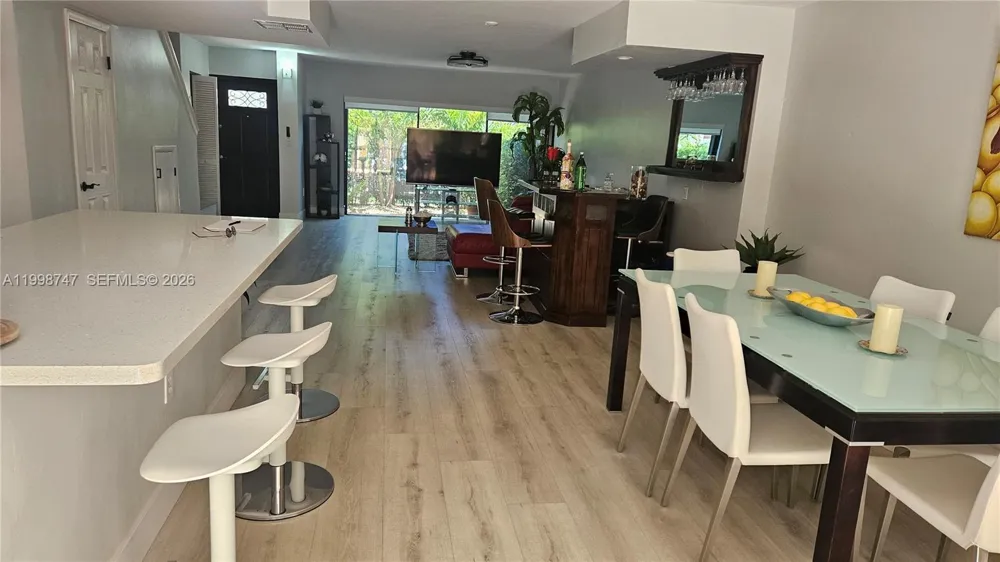 16446 NE 27th Pl #38 North Miami Beach, FL 33160