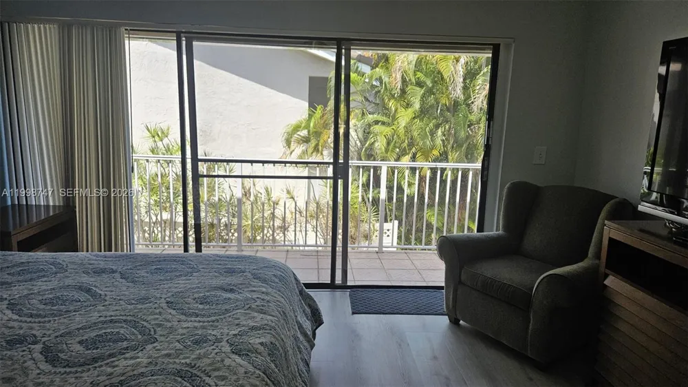 16446 NE 27th Pl #38 North Miami Beach, FL 33160