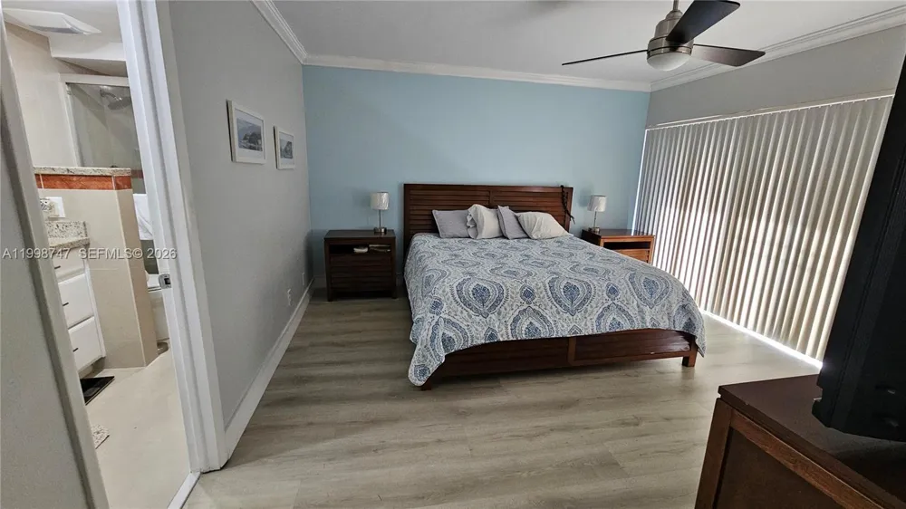 16446 NE 27th Pl #38 North Miami Beach, FL 33160
