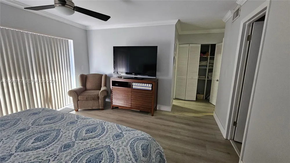 16446 NE 27th Pl #38 North Miami Beach, FL 33160